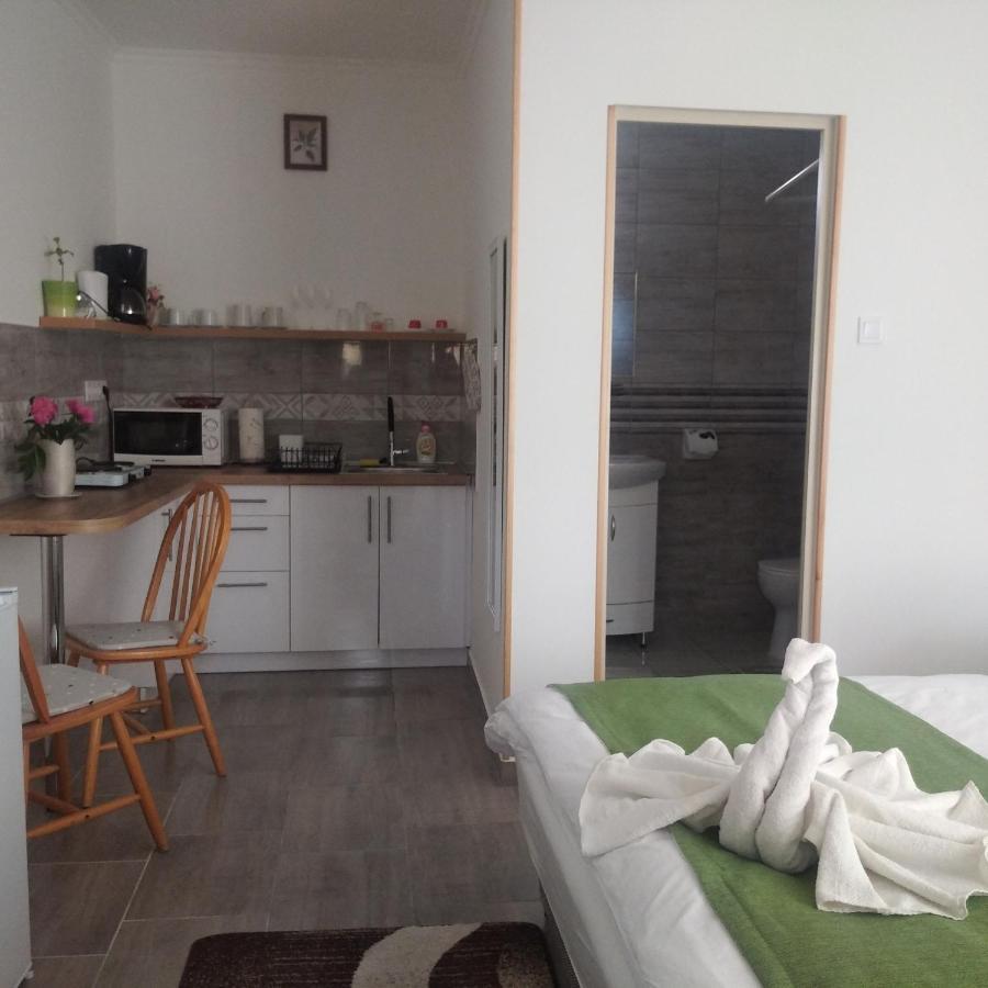 Kaptárkő Apartmanház Demjén Exterior foto