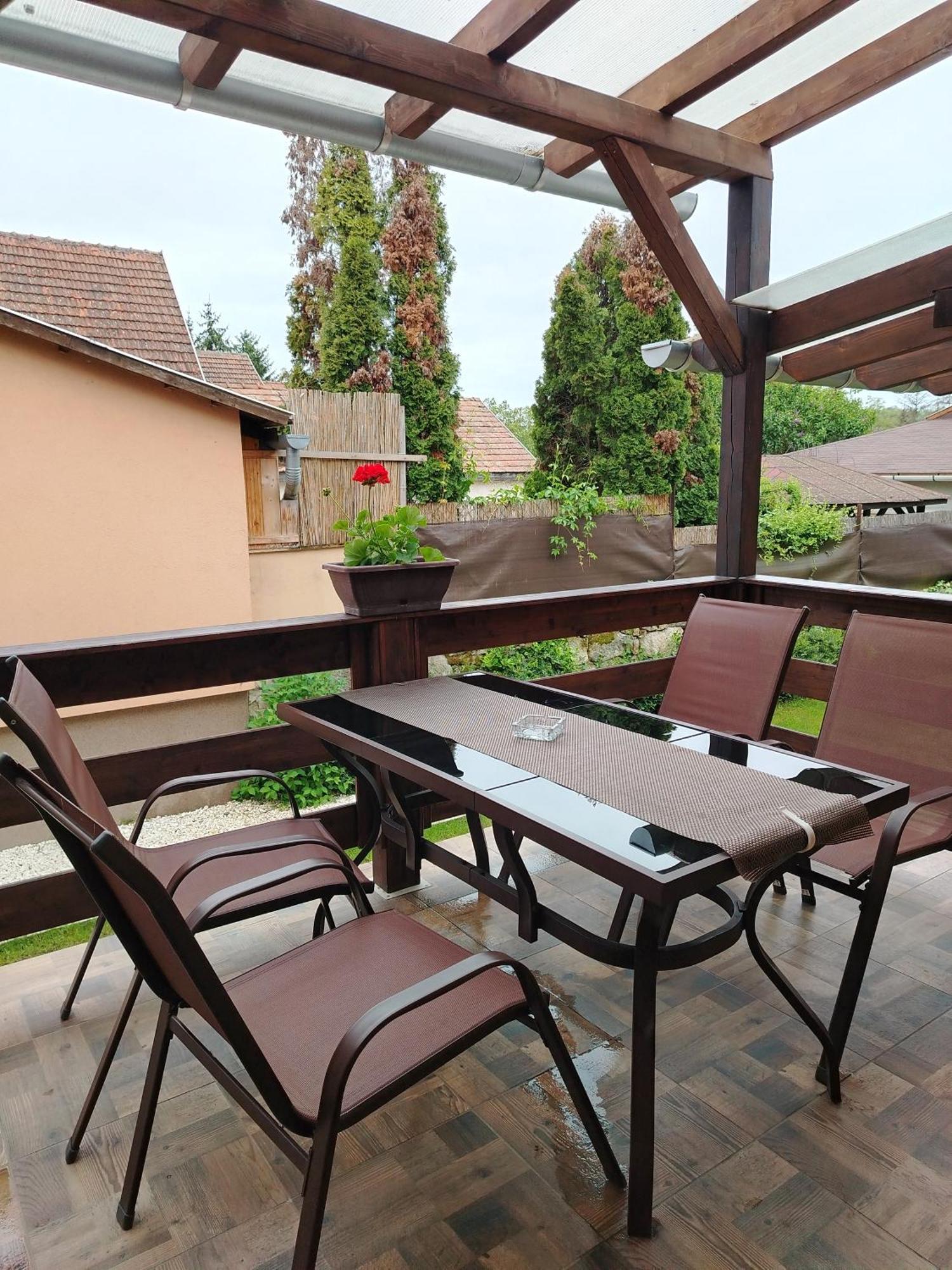 Kaptárkő Apartmanház Demjén Exterior foto