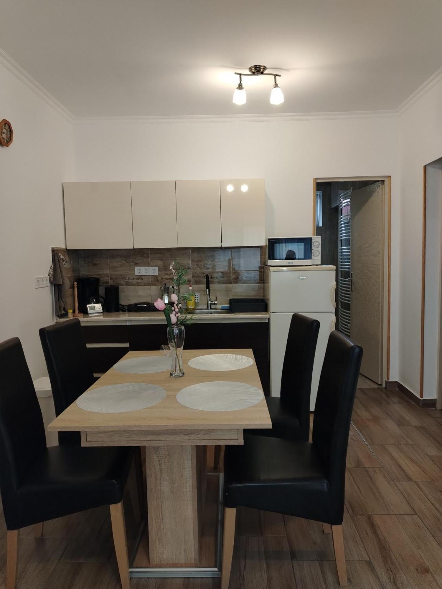Kaptárkő Apartmanház Demjén Exterior foto